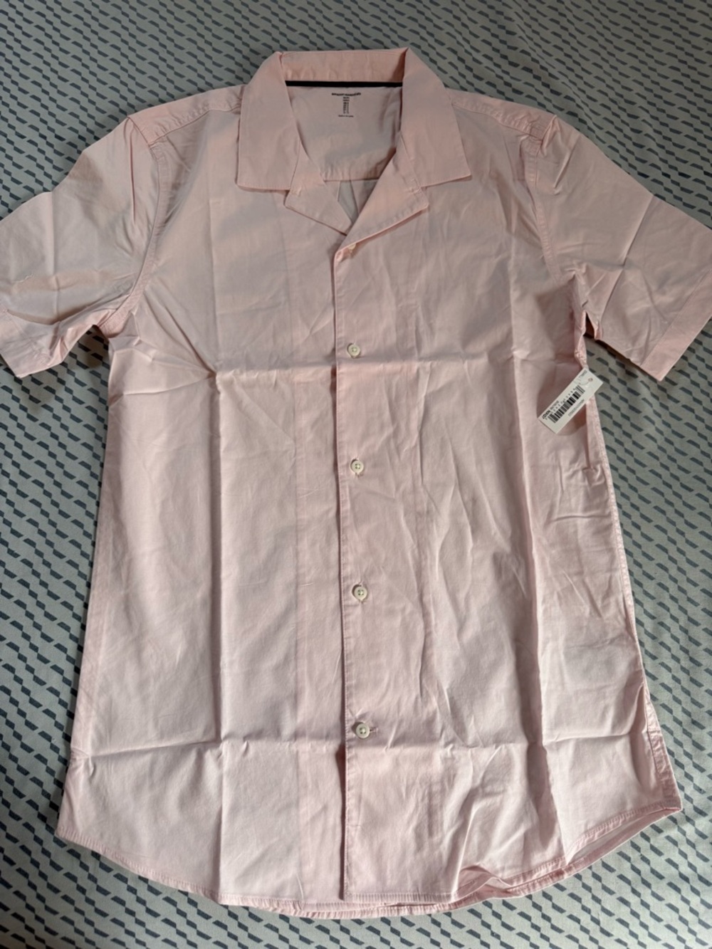 Amazon Essentials Light Pink Short-Sleeve Button-Down Shirt